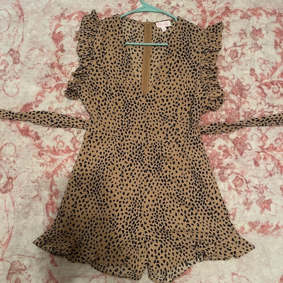 Pink Lily cheetah romper - Picture 2 of 5